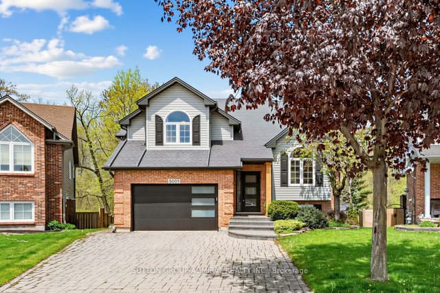 Detached at 8005 Grossi Court, Niagara Falls, ON L2H 3G8