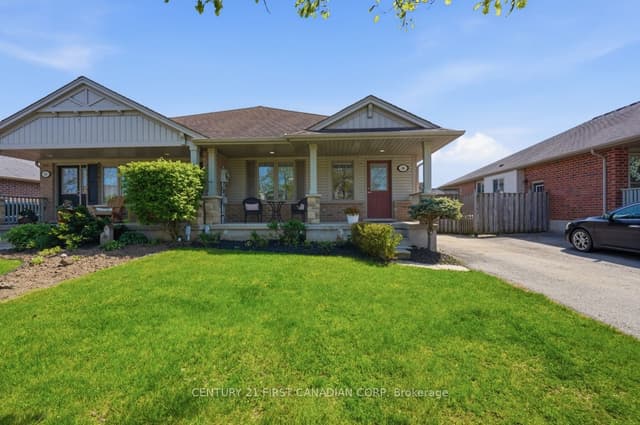 Semi-Detached at 30 Pear Tree Avenue, St. Thomas, ON N5R 0B5