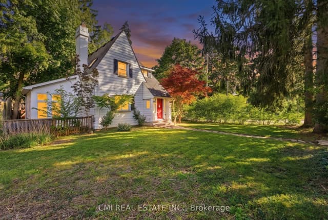 Detached at 132 Base Line Road E, London South, ON N6C 2N8