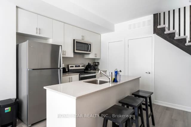 Condo Townhouse at 3562 Conolial Drive 202, Mississauga, ON L5L 5R9