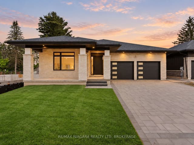 Detached at 21 Accursi Crescent, Pelham, ON L0S 1E4