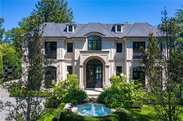 Detached at 15 Chartwell Road, Oakville, ON L6J 3Z3