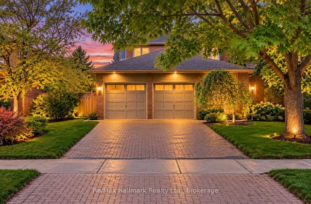 Detached at 500 Blenheim Crescent, Oakville, ON L6J 6P7