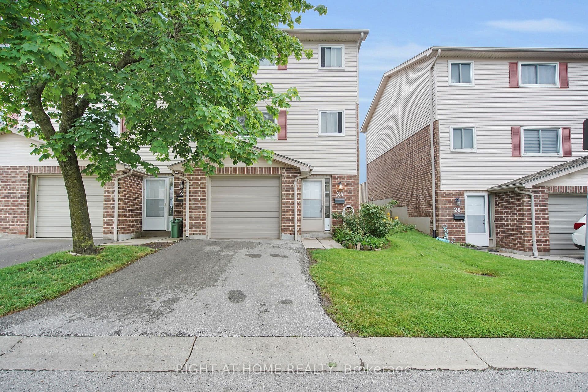 Suite 25, Unit 25 · 450 Pond Mills Rd