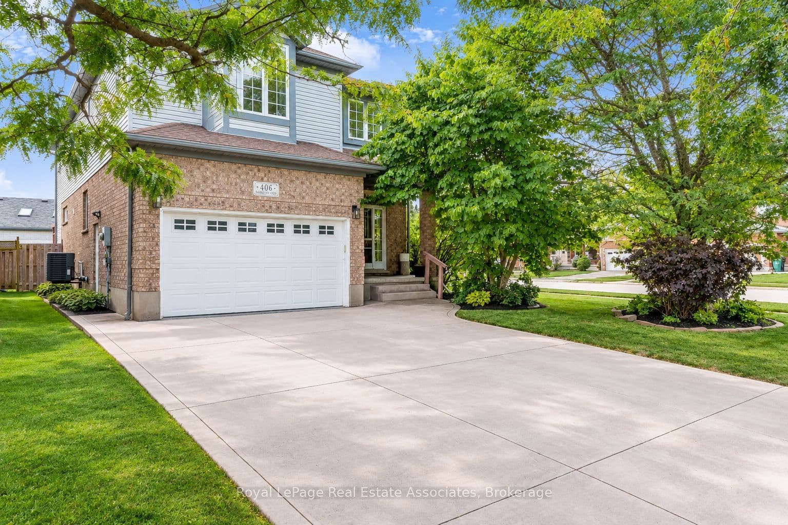 406 Sandy Cove Cres