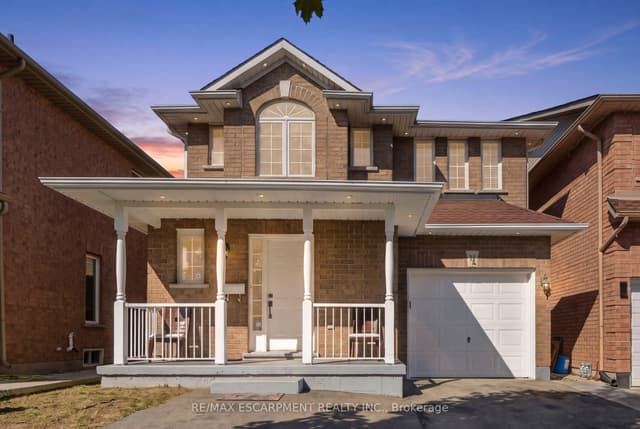Detached at 31 Peachwood Crescent, Hamilton, ON L8E 5Z7