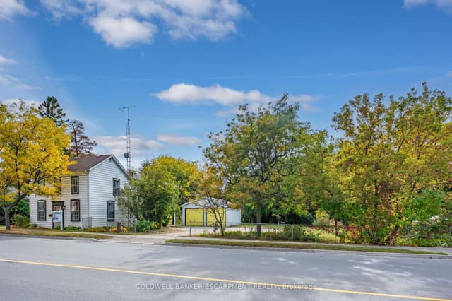 Detached at 76 Main Street N, Halton Hills, ON L7J 1W2