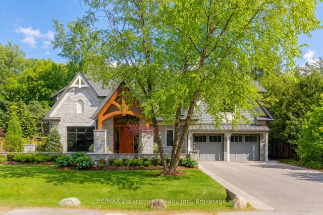 Detached at 129 WOLFDALE Avenue, Oakville, ON L6L 4R9
