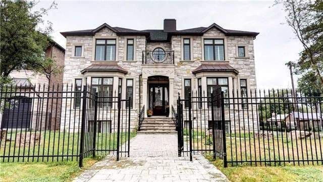 Detached at 18 Parker Avenue, Richmond Hill, ON L4E 2W5