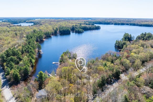 Detached at 281 Stewart Lake Road, Georgian Bay, ON P0C 1H0