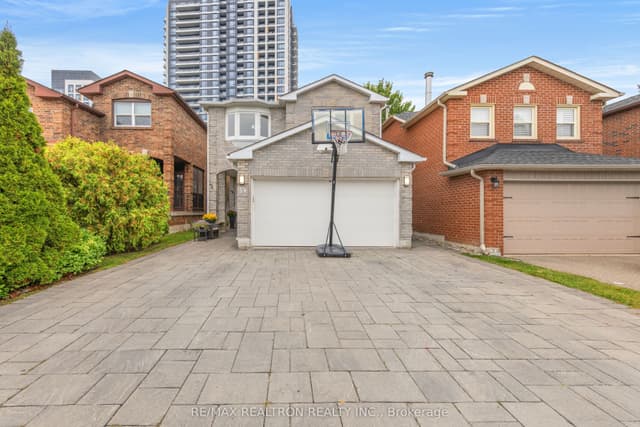 Detached at 51 Chilmar Crescent, Vaughan, ON L4J 6Y5