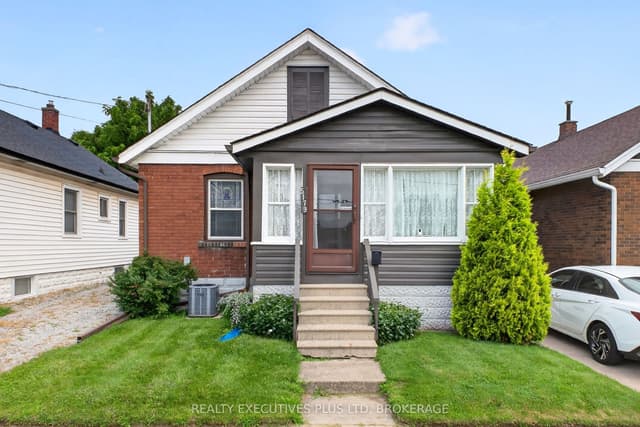 Detached at 5179 HURON Street, Niagara Falls, ON L2E 2K2
