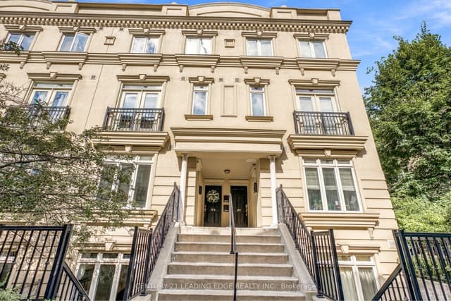 Condo Townhouse at 98 Carr Street TH5, Toronto, ON M5T 1B7, Toronto C01