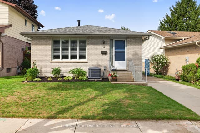 Detached at 1121 Gatewood Road, London East, ON N5Y 4Z3