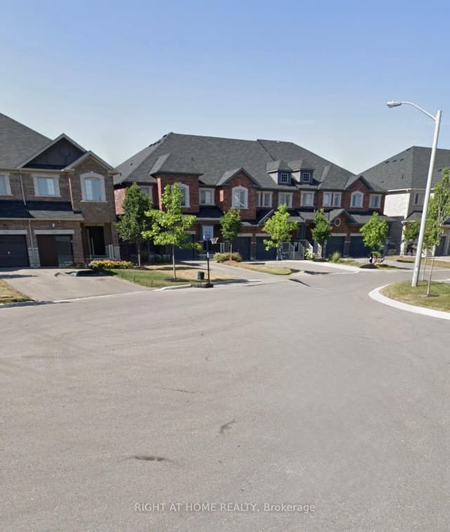 Att/Row/Townhouse at 60 Zachary Place N, Vaughan, ON L4H 3S4