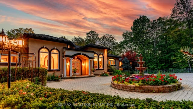 Detached at 38 Bridgewater Drive, Richmond Hill, ON L4E 3N4