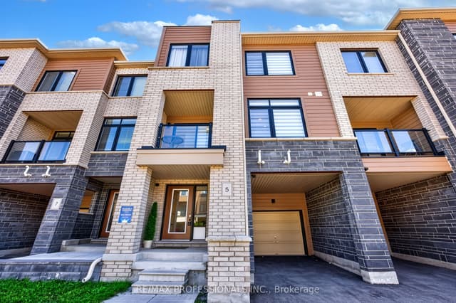 Att/Row/Townhouse at 5 Delano Way, Newmarket, ON L3X 0L1