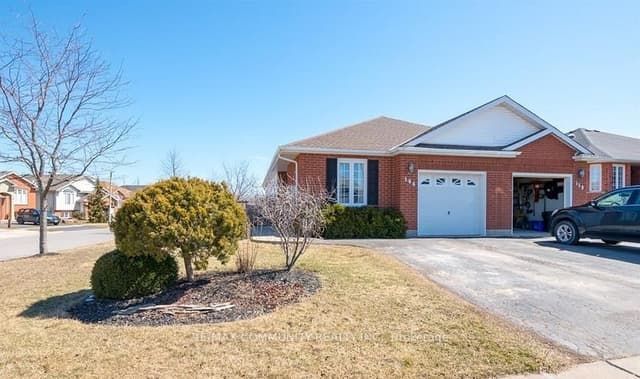 Semi-Detached at 166 St. Lawrence Drive, Welland, ON L3C 7H6