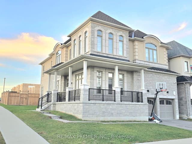 Detached at 106 Ed Ewert Avenue, Clarington, ON L1B 0W7