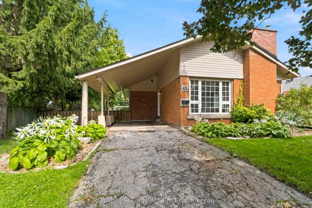 Detached at 45 Woodcroft Crescent, Welland, ON L3C 2H6