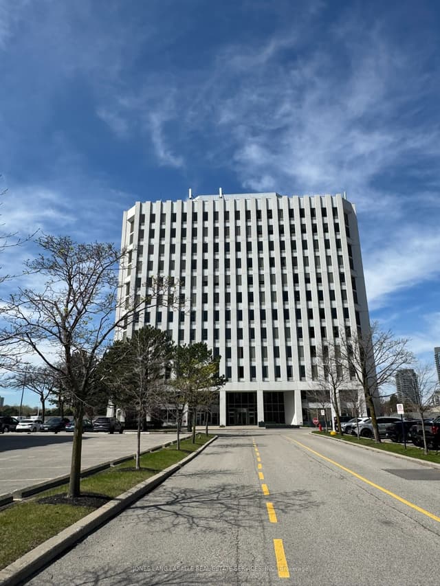 Office at 235 Yorkland Boulevard 1001, Toronto, ON M2J 2Y7, Toronto C15