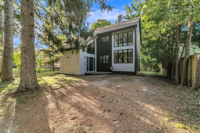 Detached at 90 Proctor Avenue, Markham, ON L3T 1M7