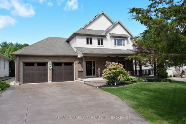 Detached at 12 Power Glen Road, St. Catharines, ON L2R 0E5
