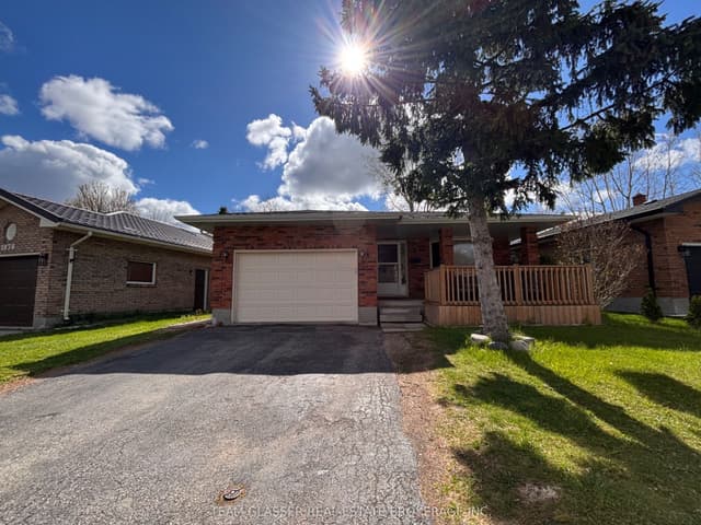 Detached at 1082 LAWSON Road, London North, ON N6G 2X9
