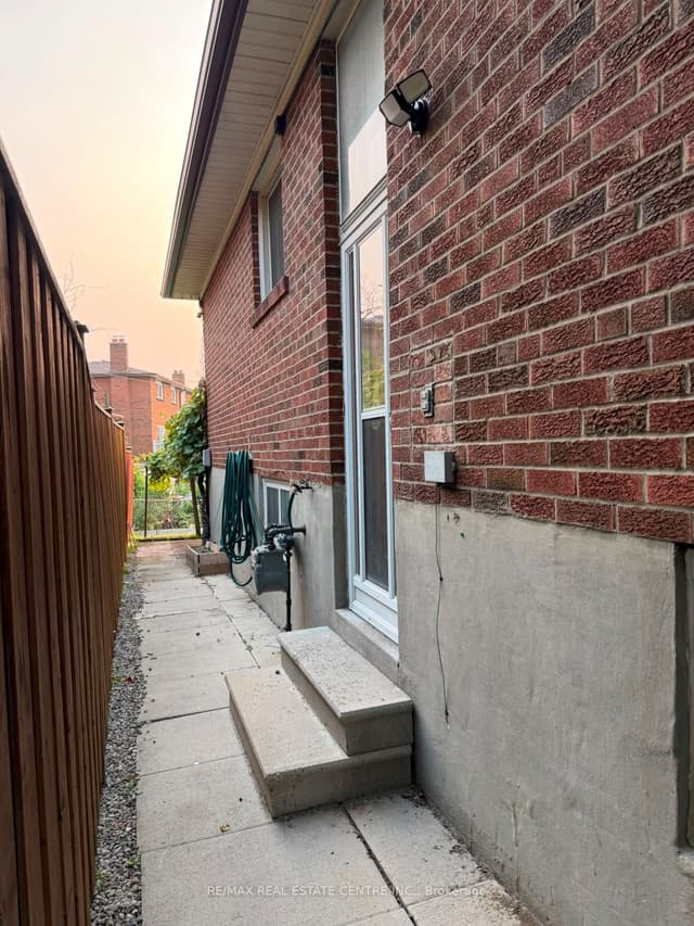 Semi-Detached at 82 Sharpecroft Boulevard Basement, Toronto, ON M3J 1P4, Toronto W05