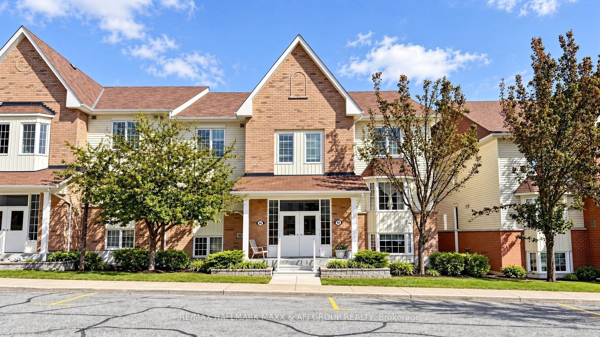 Suite 2, Unit 2 · 92 Petra Way