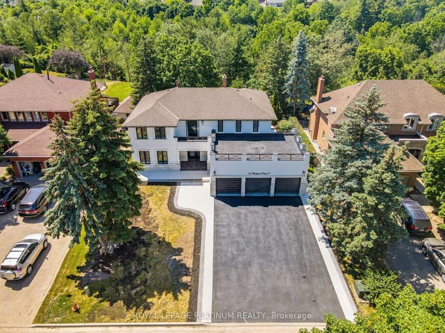 Detached at 16 Bridgend Court S, Vaughan, ON L4L 3L3
