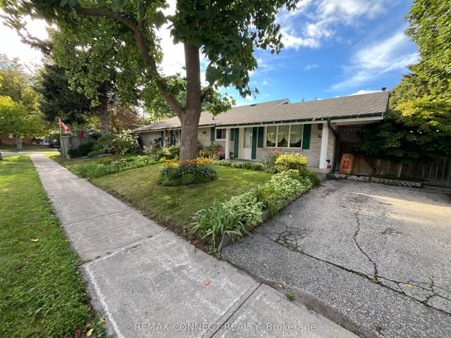 Detached at 2 Hapley Drive, Toronto, ON M1G 3L3, Toronto E09