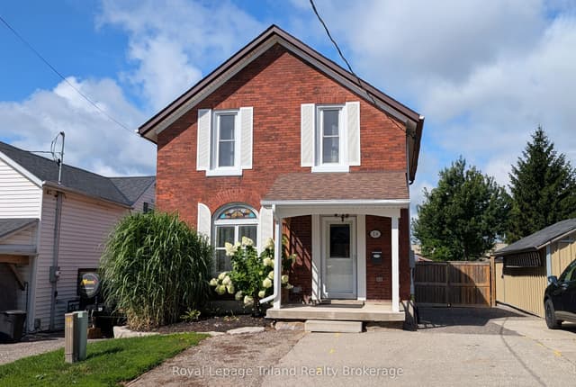 Detached at 16 Broadway Street, Woodstock, ON N4S 2Z9