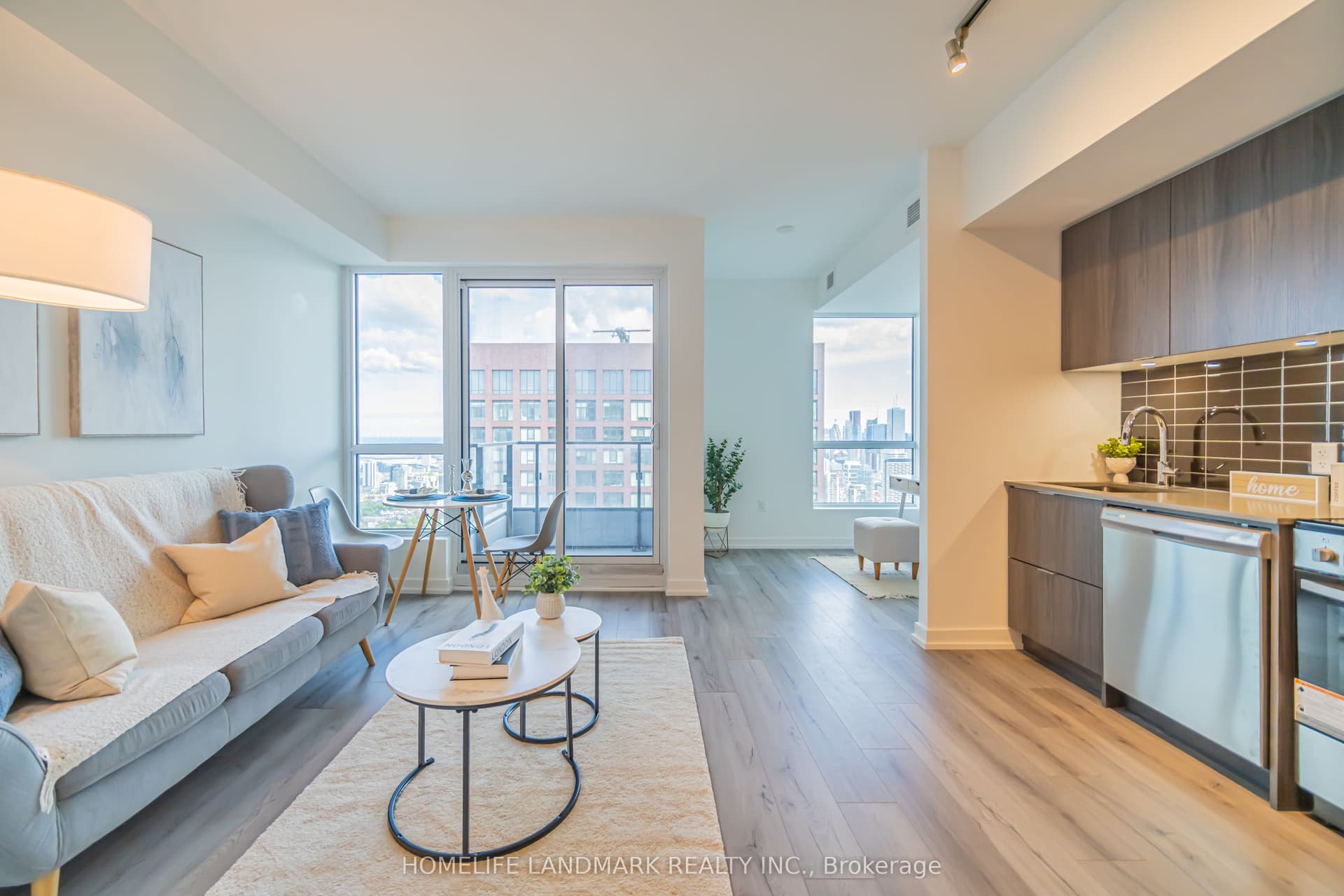 Suite 5001 · Floor 50, Unit 5001 · 395 Bloor St E