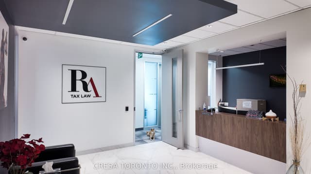 Office at 375 University Avenue 803, Toronto, ON M5G 2J5, Toronto C01