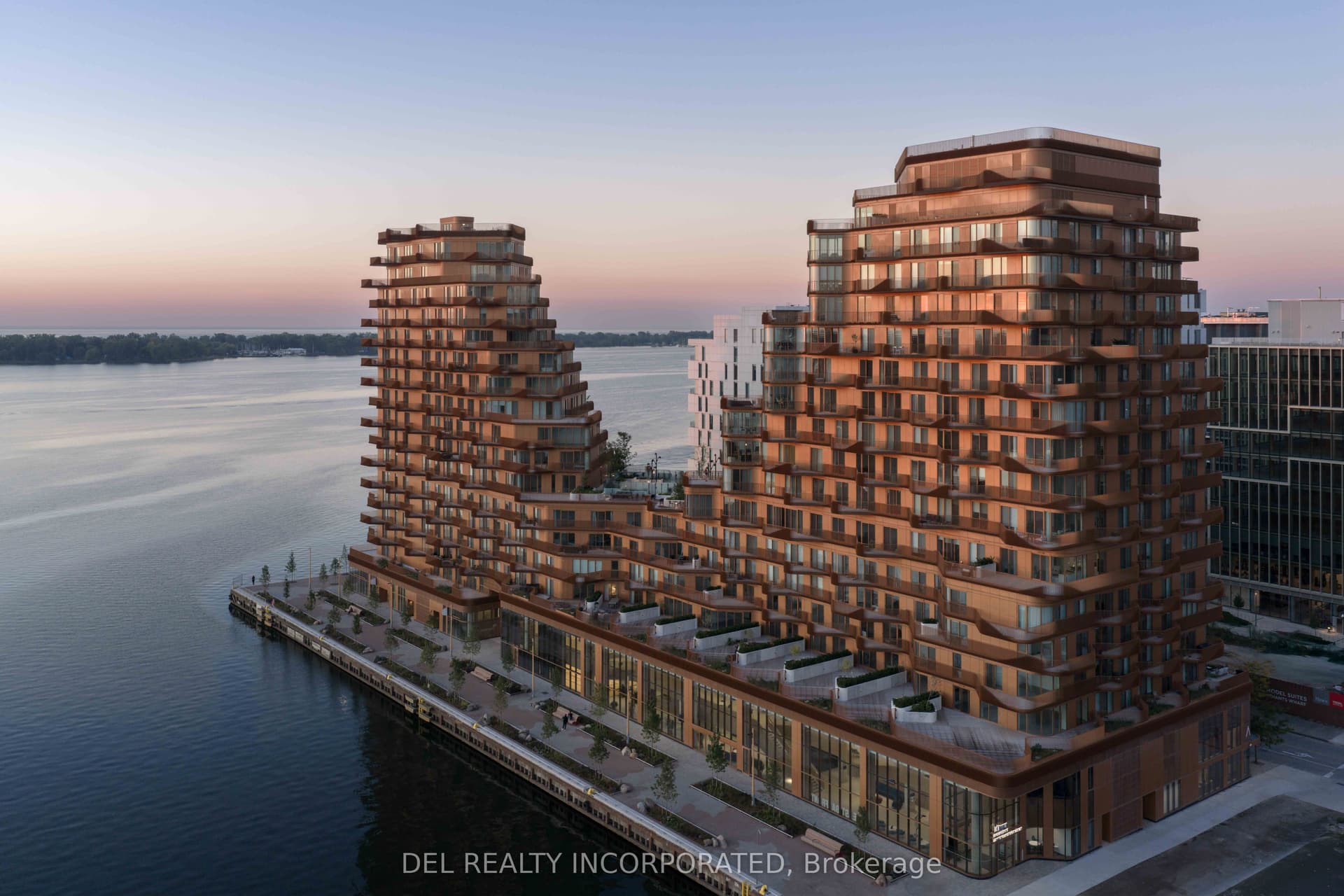 Suite 822 · Floor 8, Unit 822 · 155 Merchants' Wharf