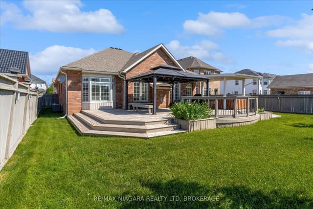 Detached at 404 Wright Crescent, Niagara-on-the-Lake, ON L0S 1J0