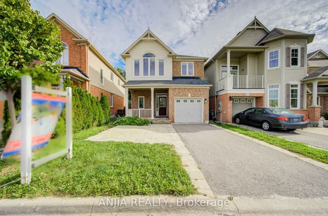 Detached at 30 Elmeade Lane, Whitchurch-Stouffville, ON L4A 0P6
