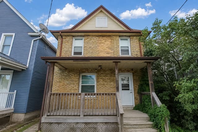 Duplex at 305 Burgar Street, Welland, ON L3B 2T5