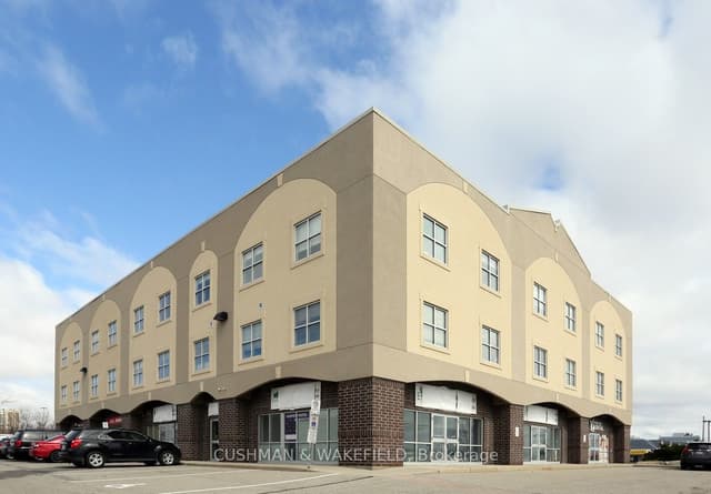 Office at 165 Cross Avenue Suite 201, Oakville, ON L6J 0A9