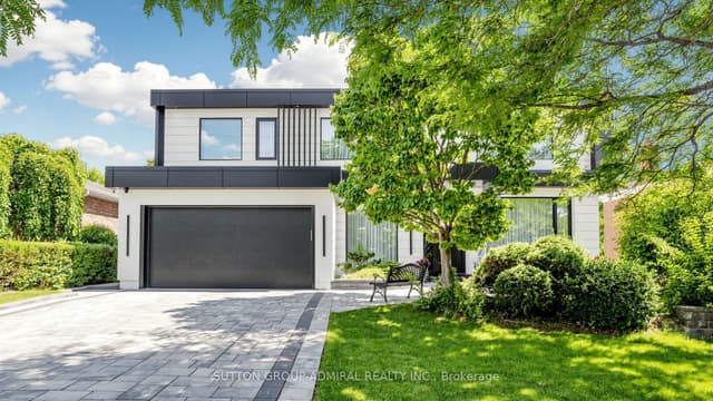 Detached at 33 Thorny Brae Drive, Markham, ON L3T 3G5