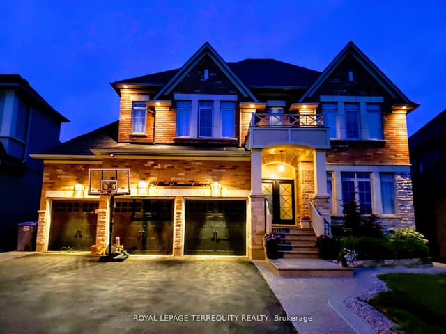 Detached at 19 Black Diamond Crescent, Brampton, ON L6X 0V8