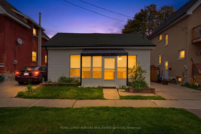 Detached at 291 Park Avenue, Brantford, ON N3S 5L2