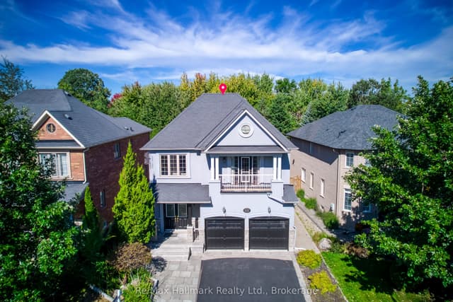 Detached at 2241 Adirondak Trail, Oakville, ON L6M 4W4