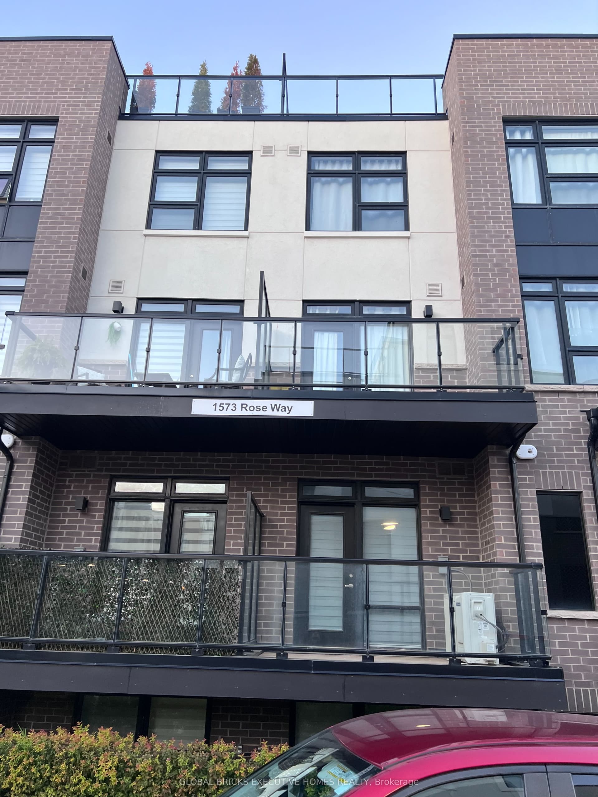 Suite 101 · Floor 1, Unit 101 · 1573 Rose Way