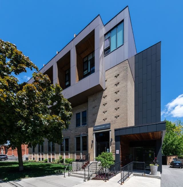 Office at 455 Dovercourt Road Main Floor, Toronto, ON M6H 2W3, Toronto C01