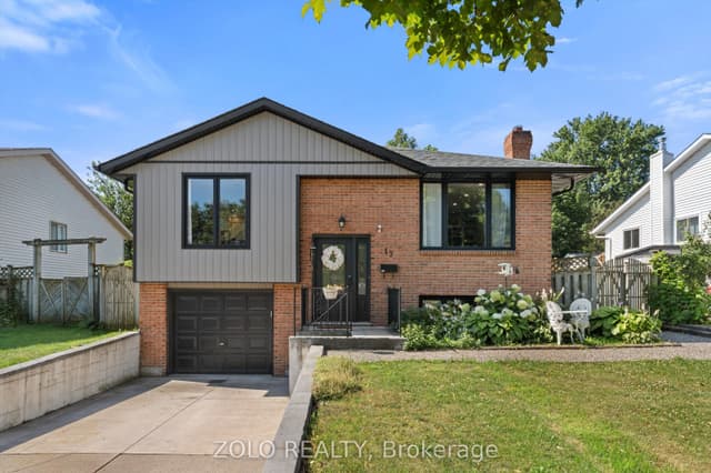 Detached at 13 Cowan Drive, Thorold, ON L2V 4Y8