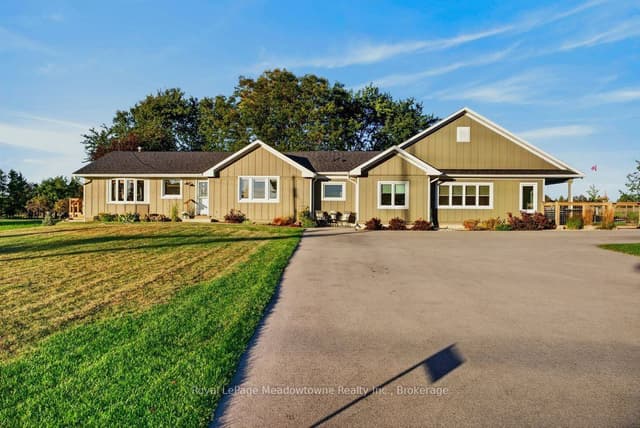 Detached at 4379 Henderson Road, Milton, ON L9E 0K2