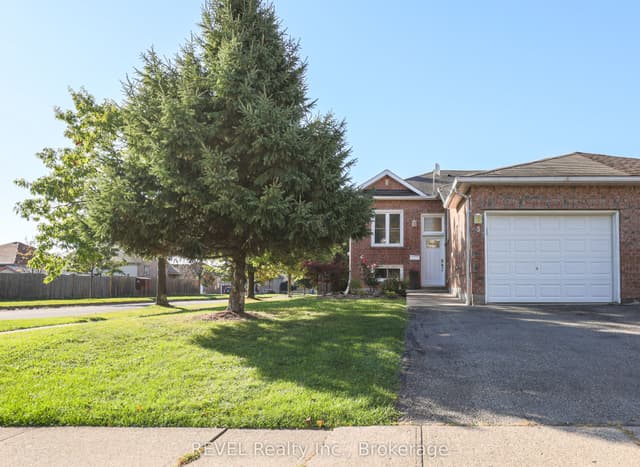 Semi-Detached at 3 Jackson Court W, Welland, ON L3C 7G2