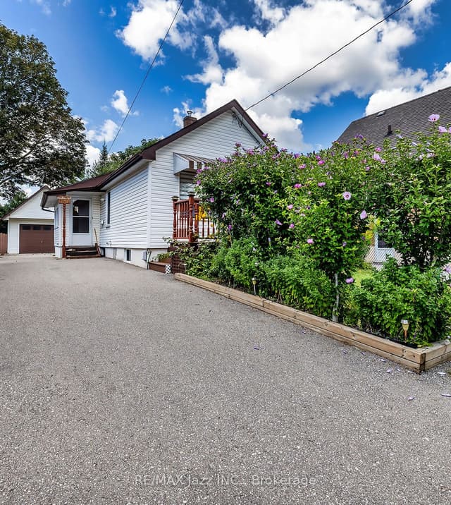Detached at 150 Verdun Road, Oshawa, ON L1H 5S8